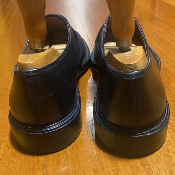 Men’s Givenchy shoes - Picture 3 of 9